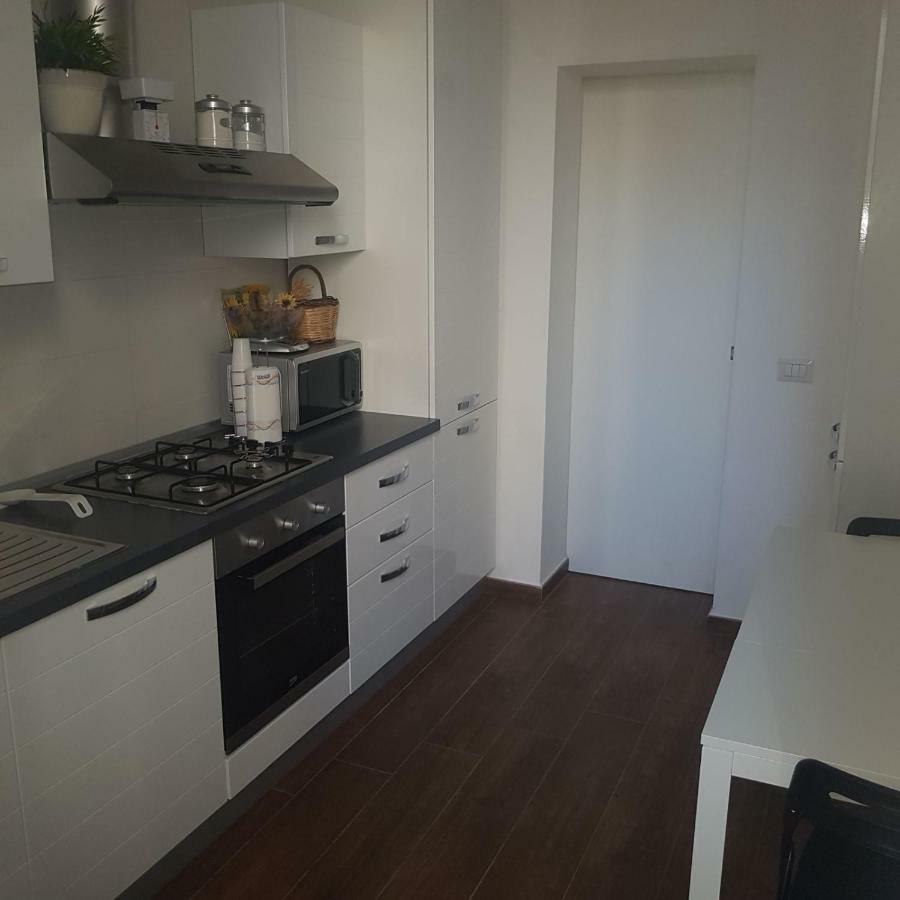 Central Loft Full Comfort Бари Экстерьер фото