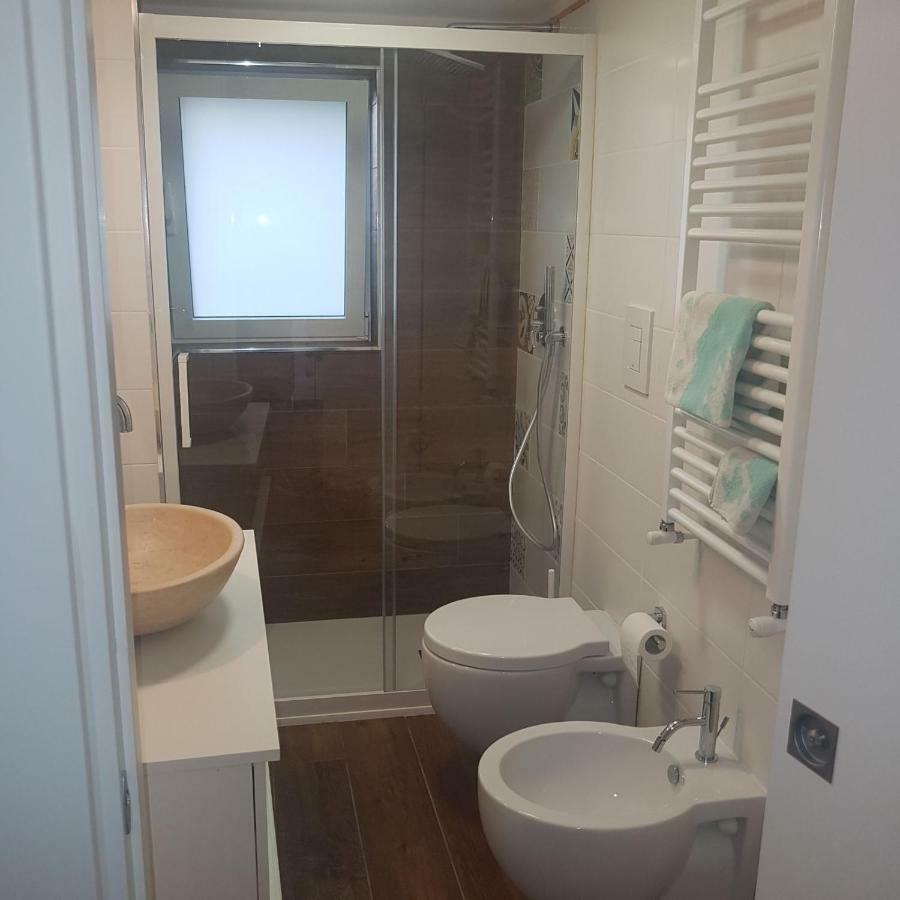 Central Loft Full Comfort Бари Экстерьер фото